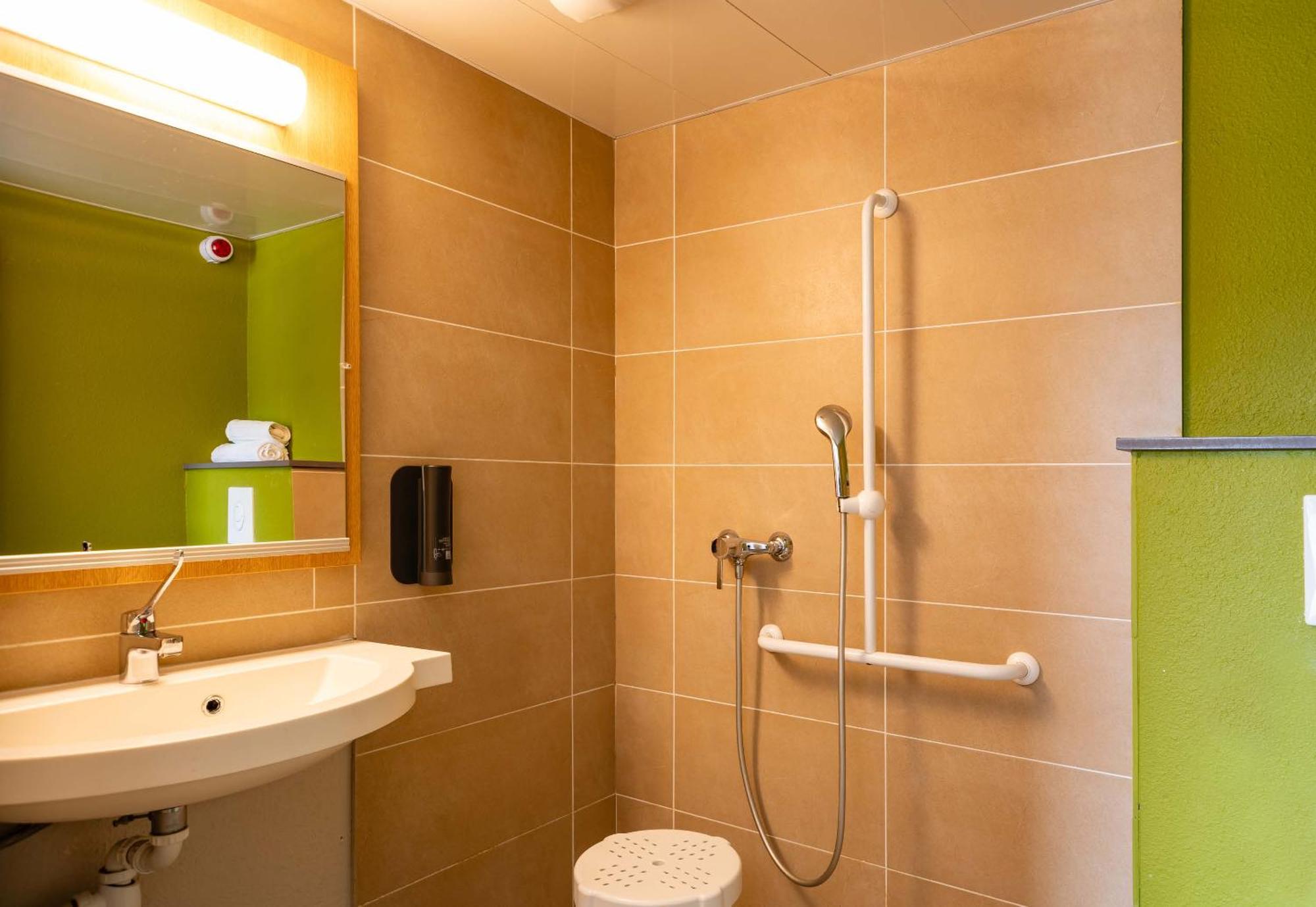 Saint-Didier-sous-Aubenas B&B Hotel Aubenas מראה חיצוני תמונה