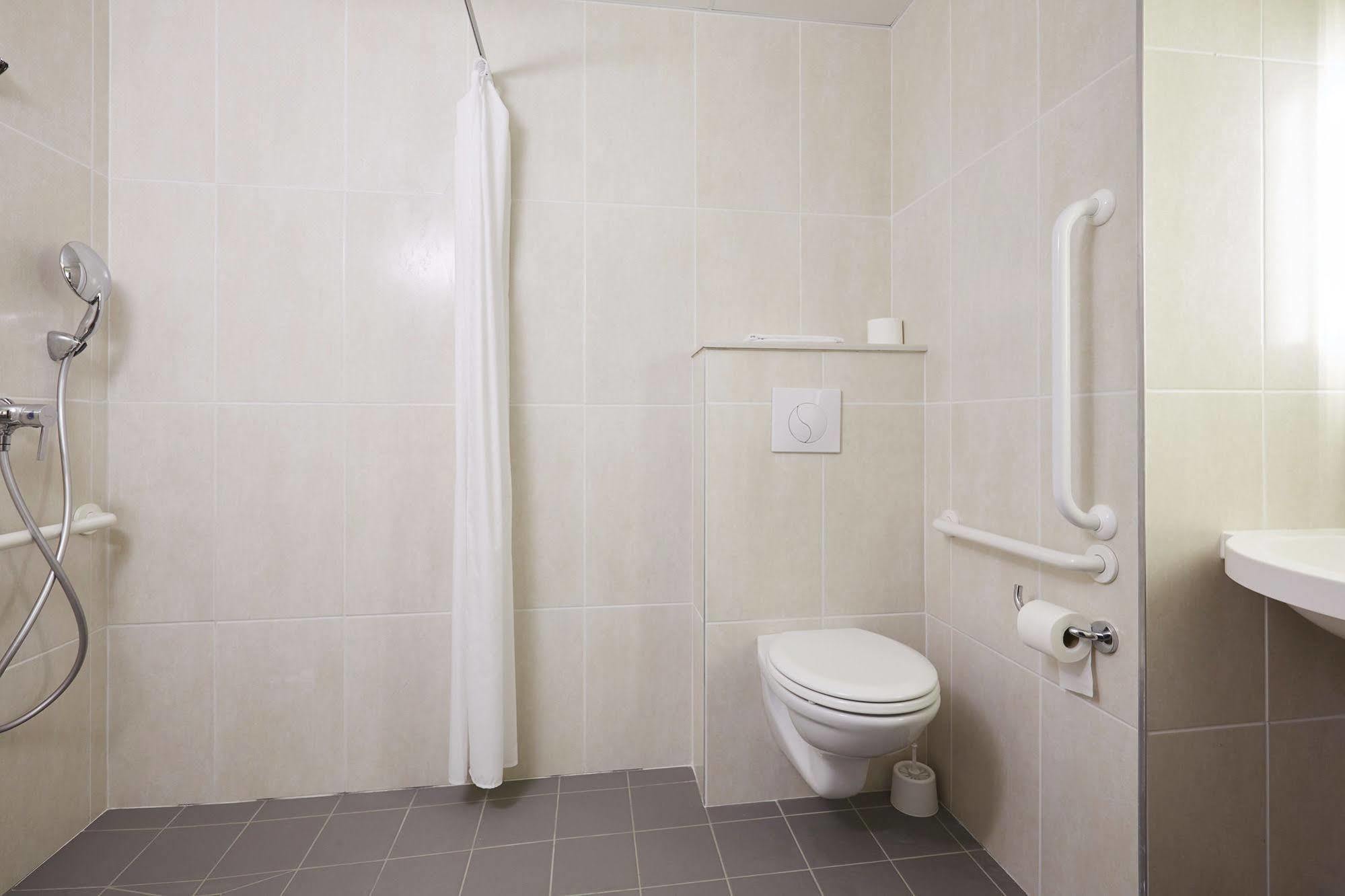 Saint-Didier-sous-Aubenas B&B Hotel Aubenas מראה חיצוני תמונה