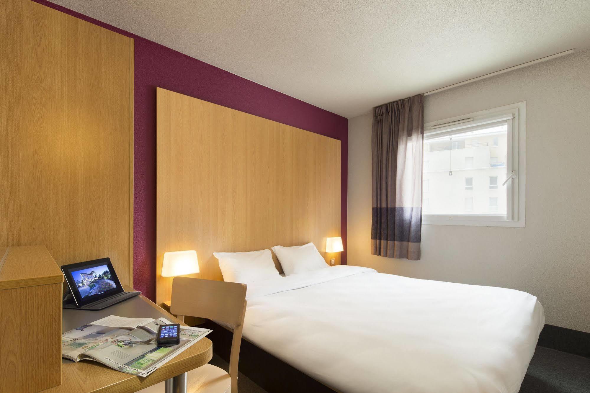Saint-Didier-sous-Aubenas B&B Hotel Aubenas מראה חיצוני תמונה