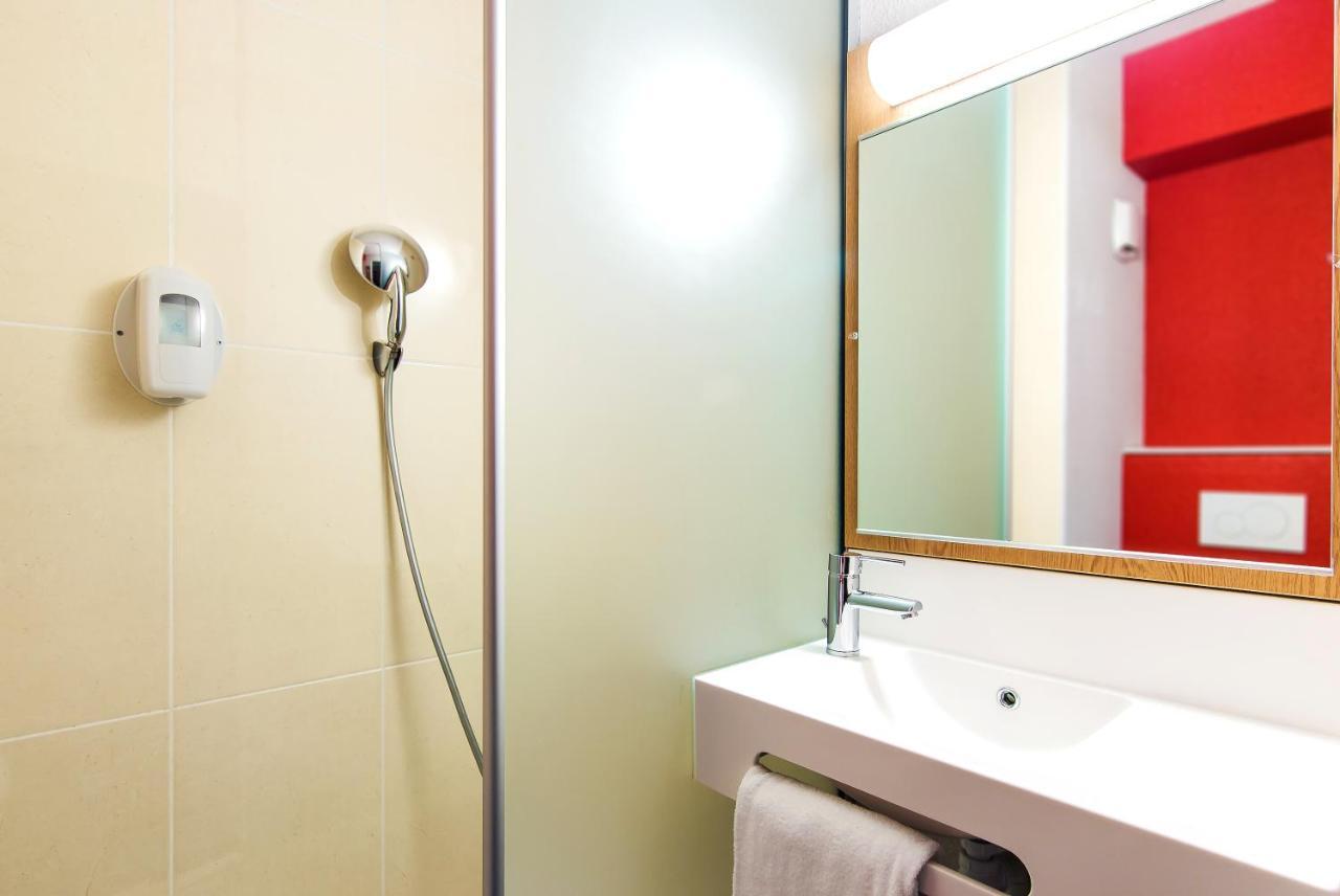 Saint-Didier-sous-Aubenas B&B Hotel Aubenas מראה חיצוני תמונה